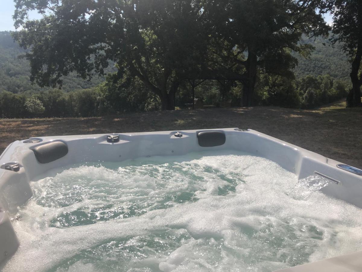 Agriturismo Colle Donatucci Guest House Кастането Кардучи Екстериор снимка