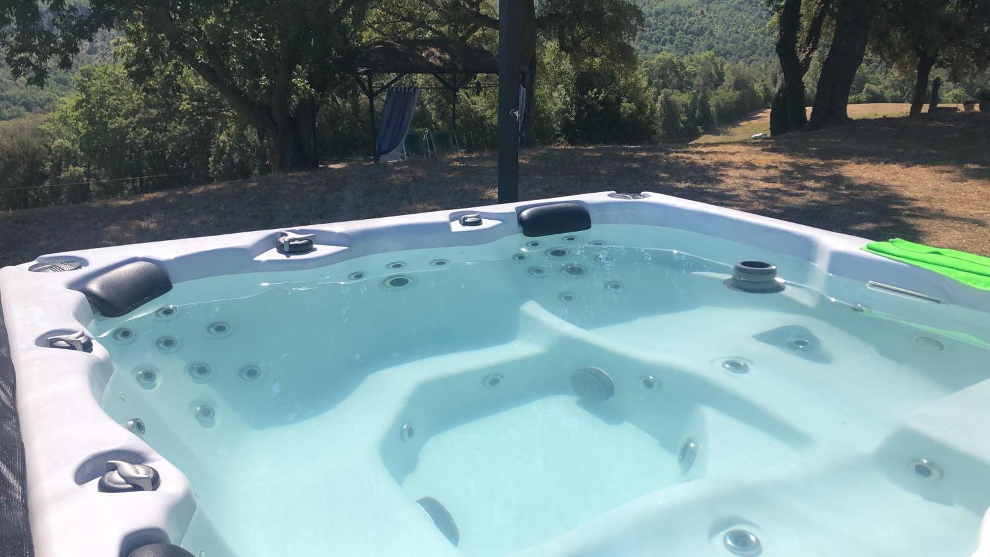 Agriturismo Colle Donatucci Guest House Кастането Кардучи Екстериор снимка